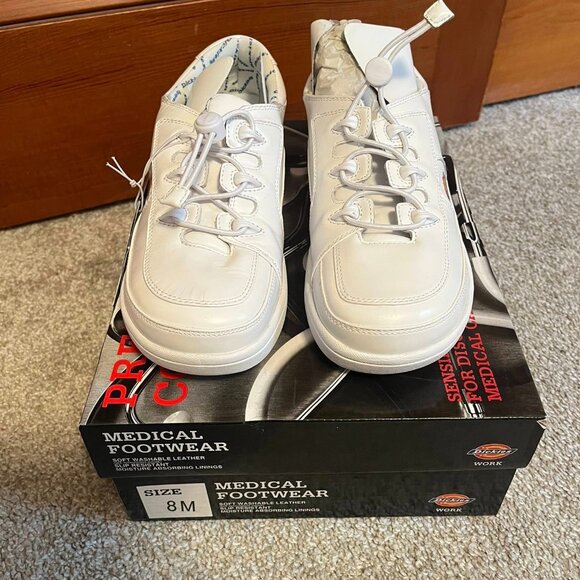 Women's Medical Shoes - Dickies - Size 8 - New - Tags Attached - Picture 1 of 5